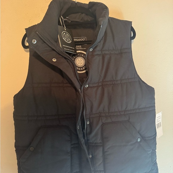 NWT Bernardo Black Puffer Vest women’s medium - Picture 1 of 8